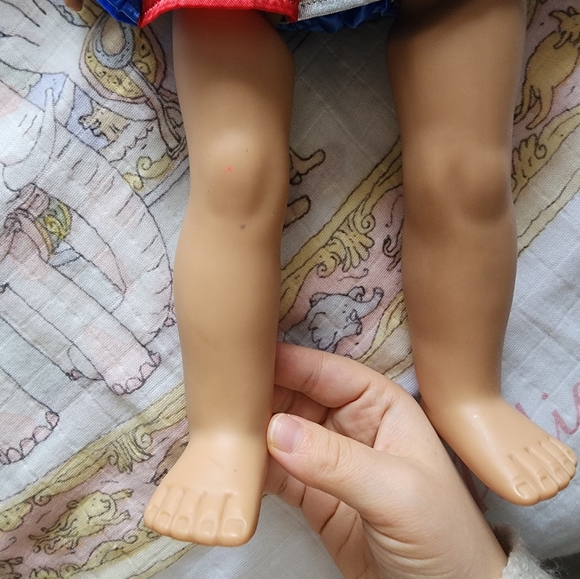 American Girl Molly Miss Victory Doll - Picture 2 of 7